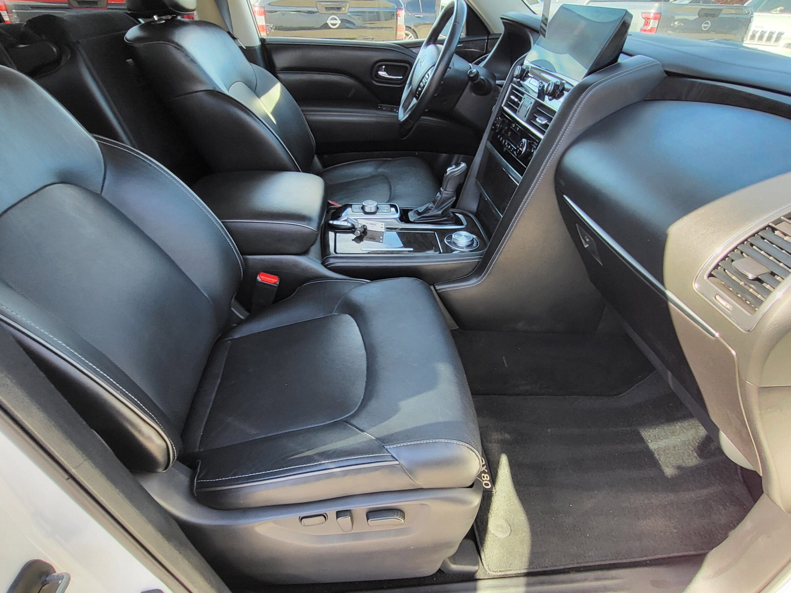 2024 INFINITI QX80 - Image 15