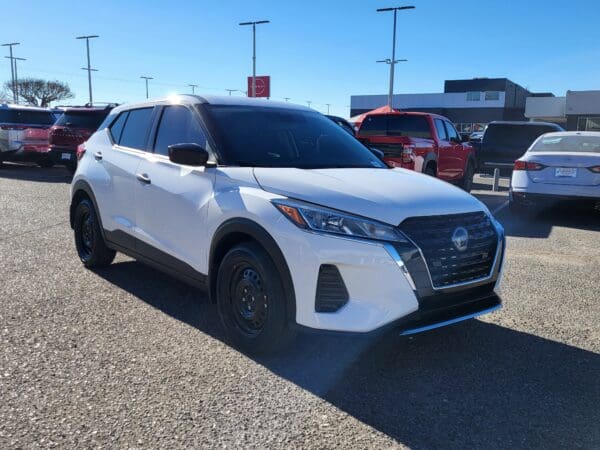 2024 Nissan Kicks