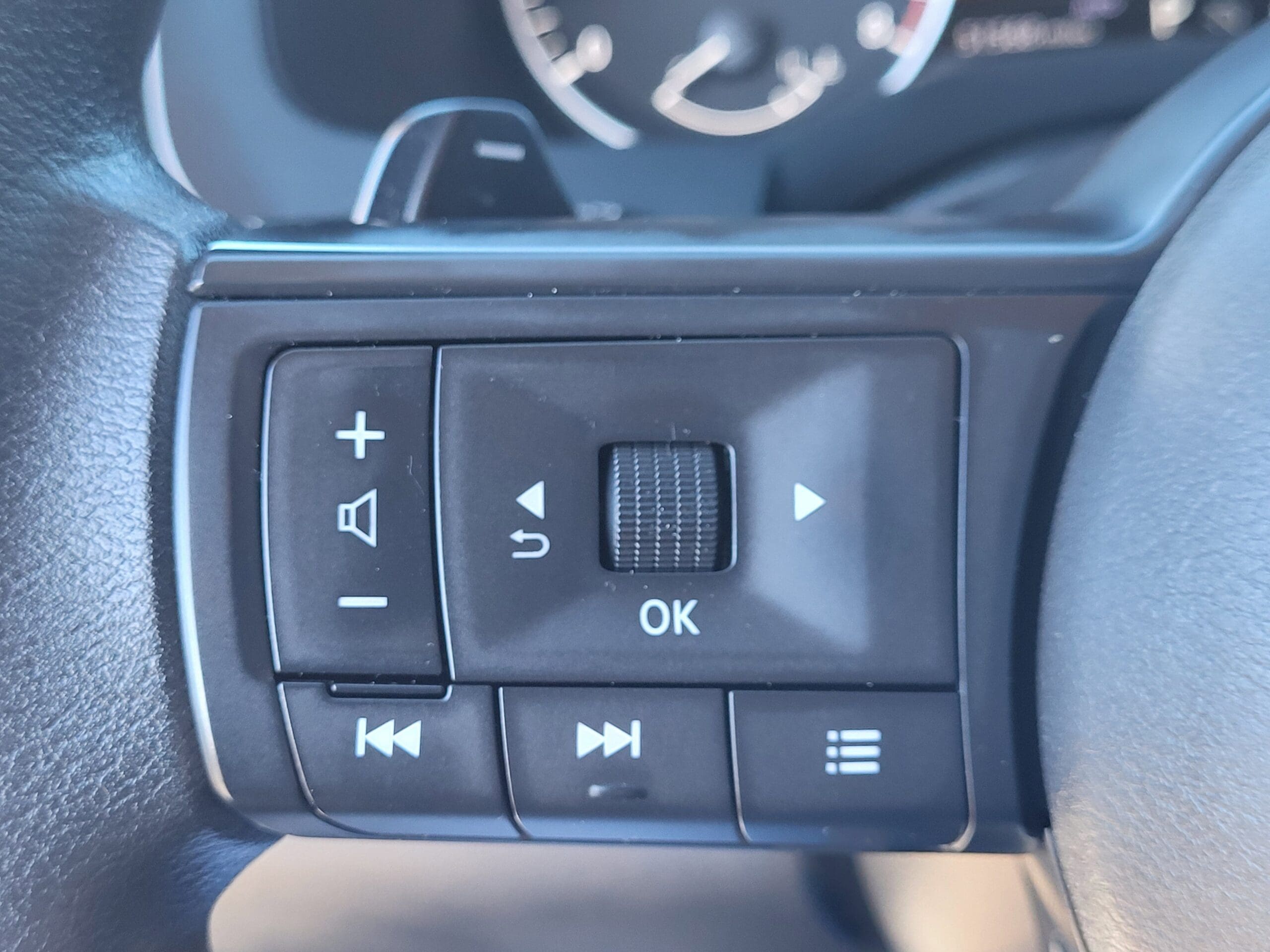 2024 Nissan Pathfinder - Image 20