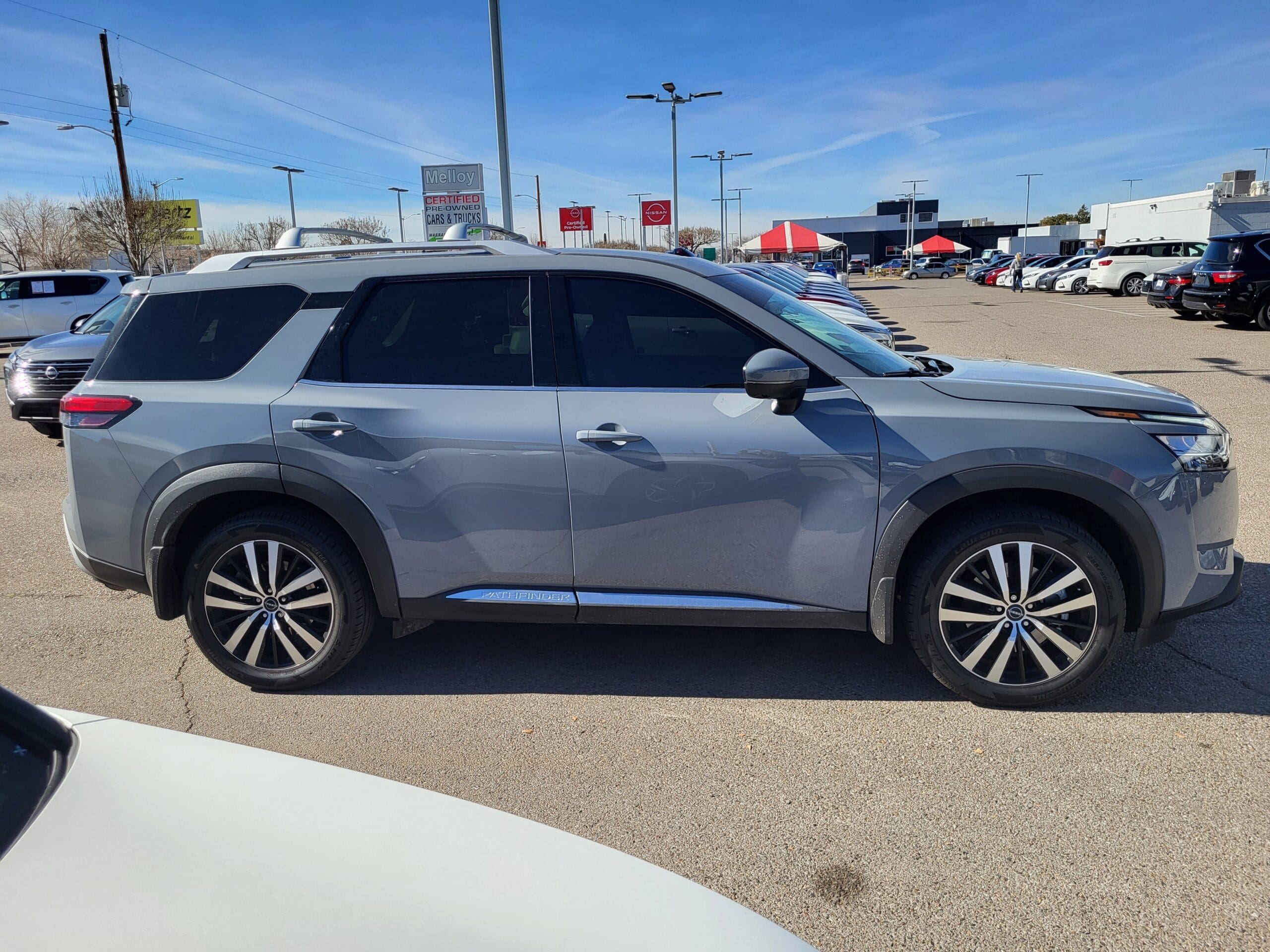 2024 Nissan Pathfinder - Image 8