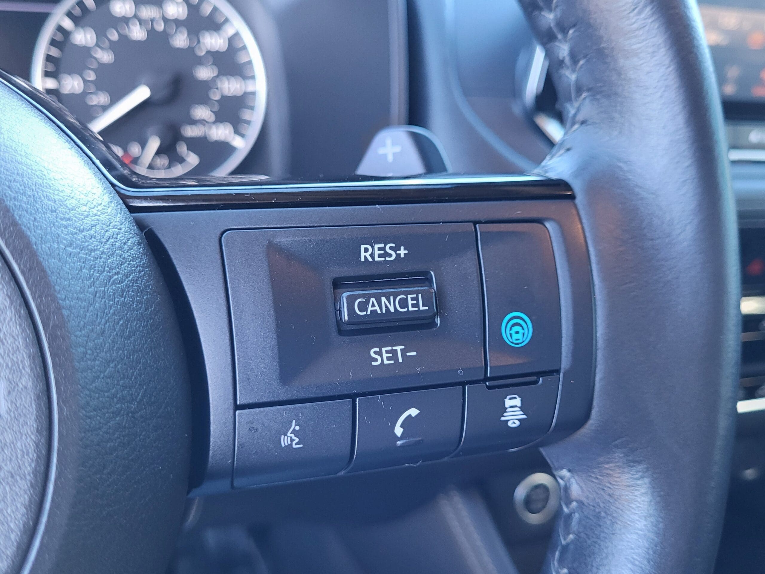 2021 Nissan Rogue - Image 20