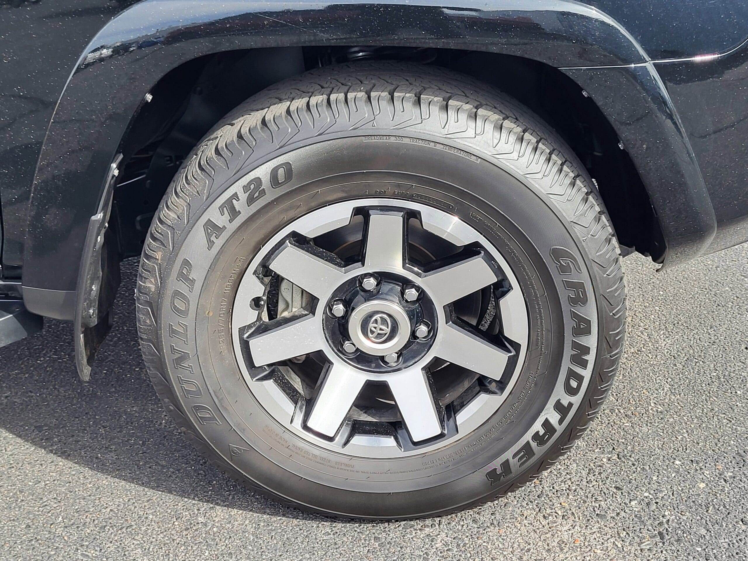 2023 Toyota 4Runner - Image 6