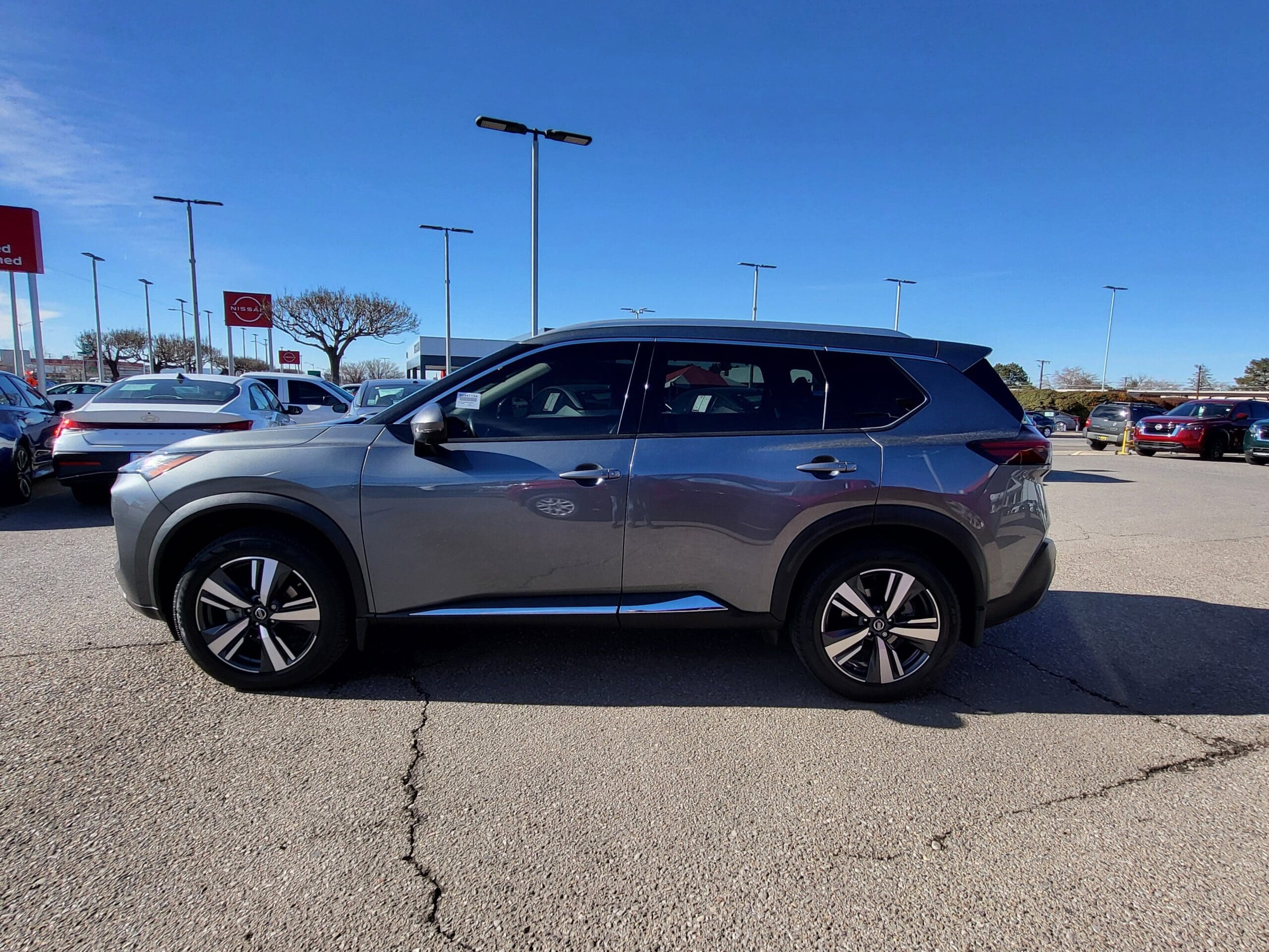 2021 Nissan Rogue - Image 2