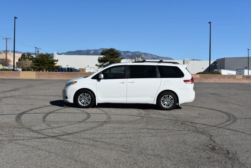 2014 Toyota Sienna - Image 4