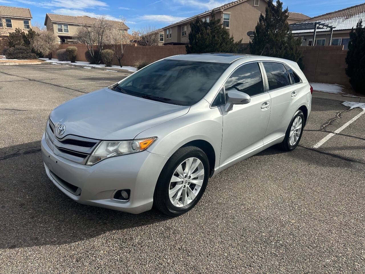 2013 Toyota Venza - Image 2