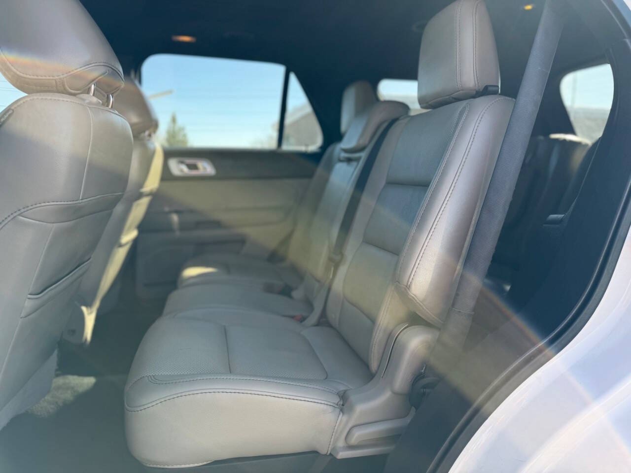 2014 Ford Explorer - Image 13