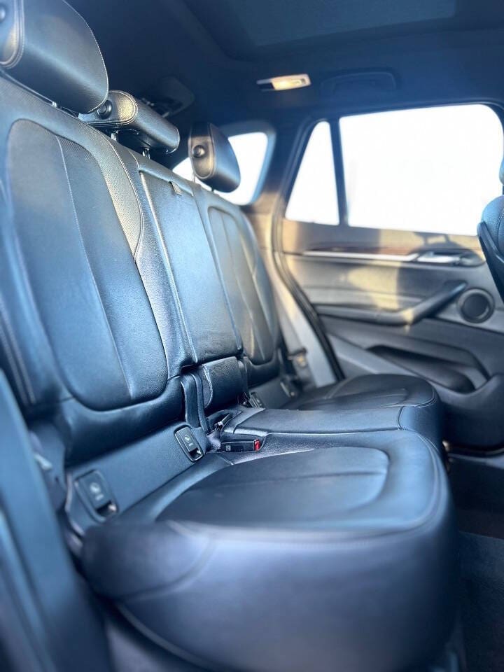 2017 BMW X1 - Image 9