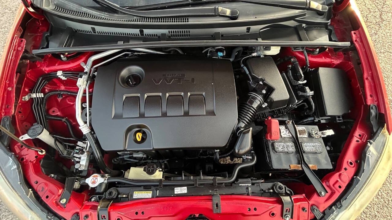 2018 Toyota Corolla - Image 15