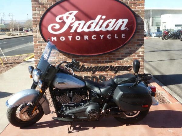 2024 Harley-Davidson FLHCS