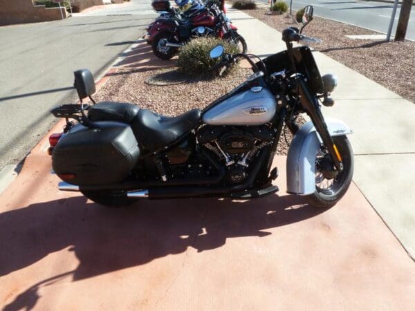 2024 Harley-Davidson FLHCS