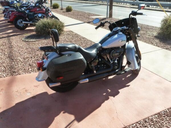 2024 Harley-Davidson FLHCS