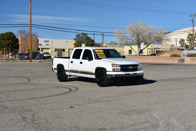 2006 Chevrolet Silverado 1500 - Image 2