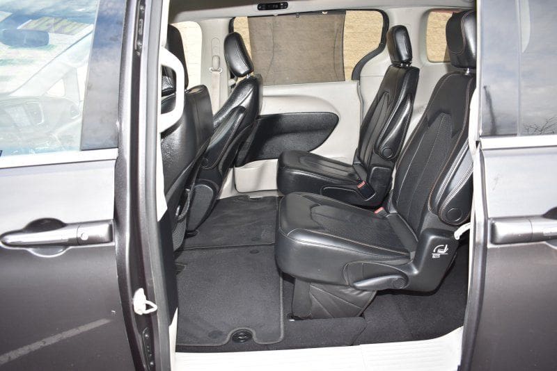 2020 Chrysler Pacifica - Image 8