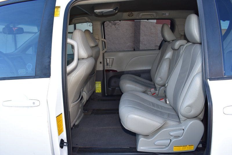 2014 Toyota Sienna - Image 8