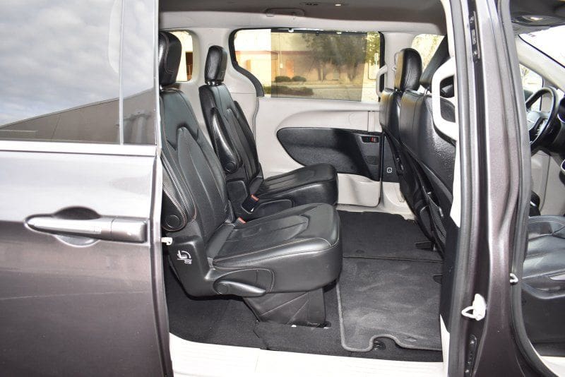 2020 Chrysler Pacifica - Image 10