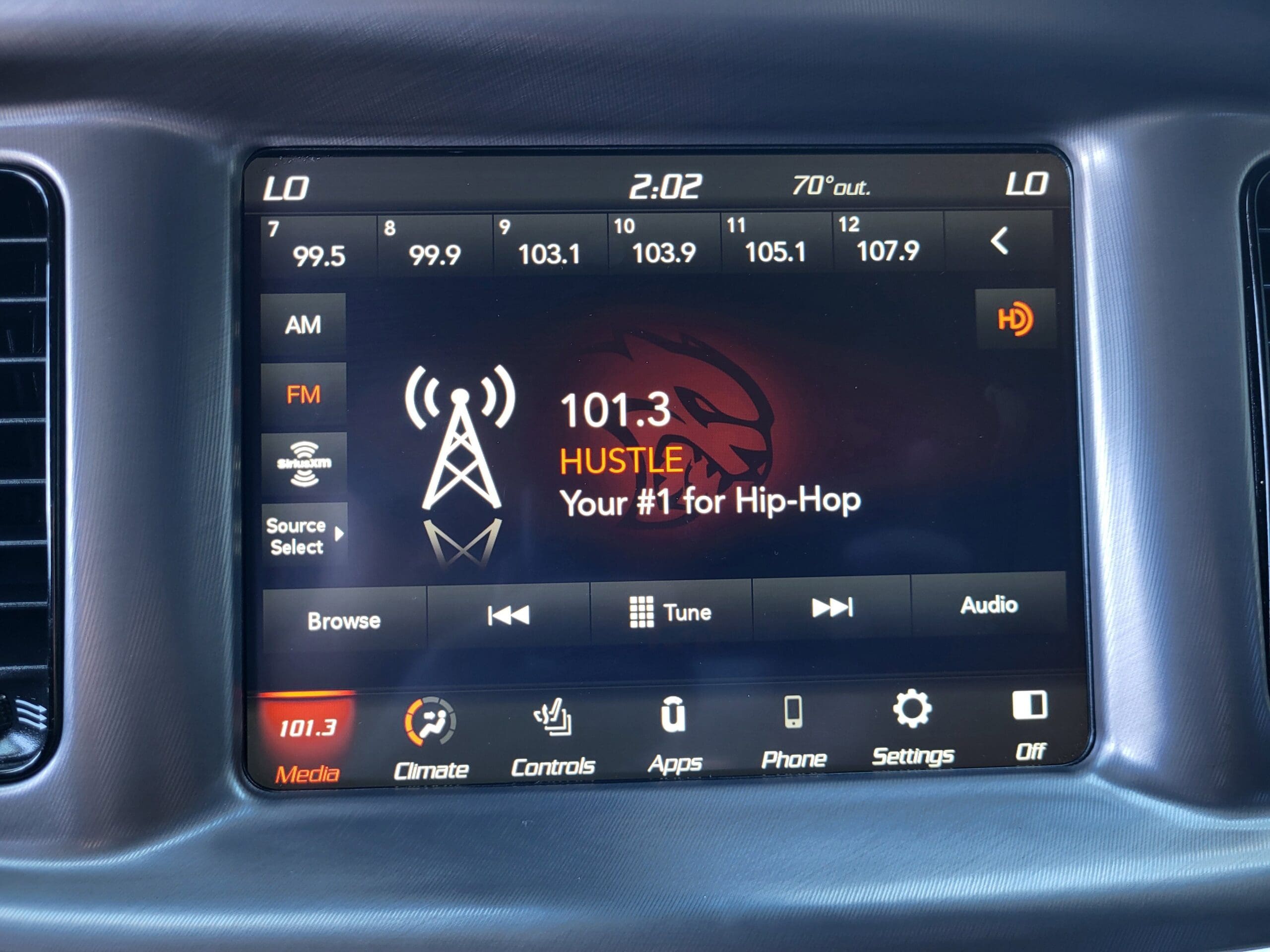 2022 Dodge Charger - Image 11