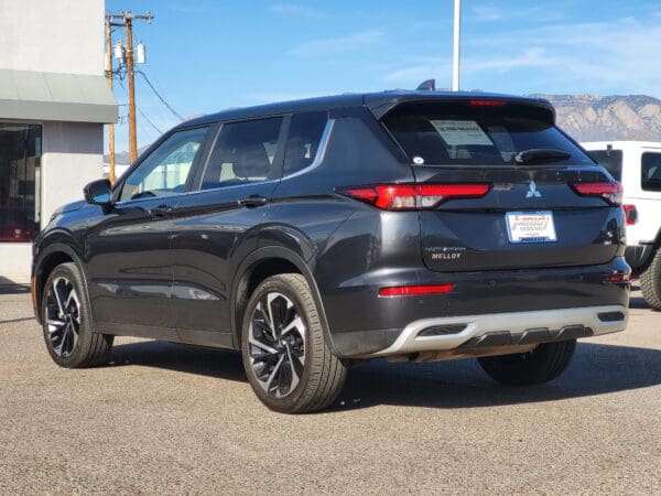 2024 Mitsubishi Outlander