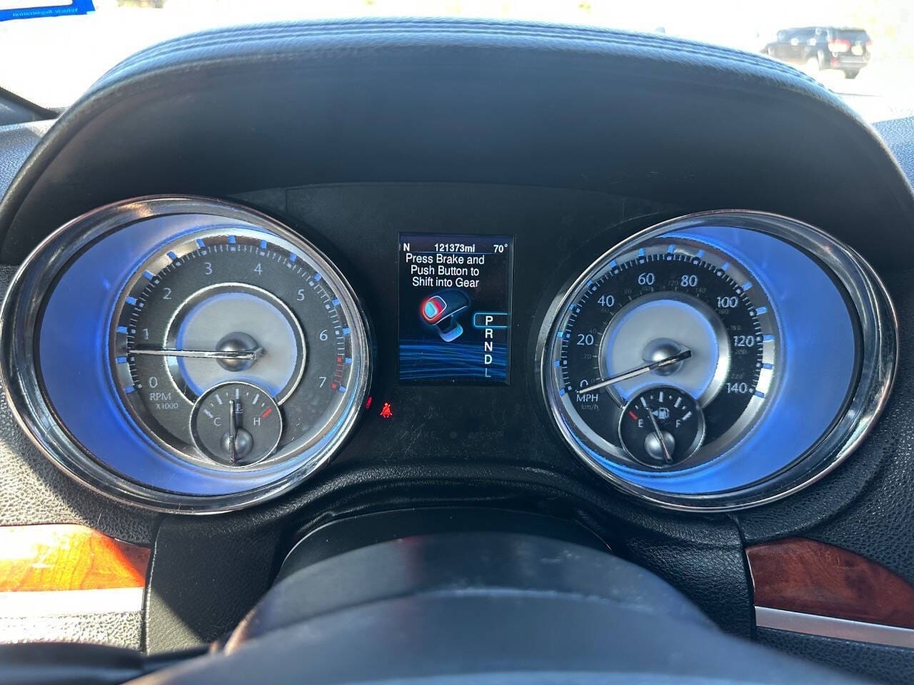 2013 Chrysler 300 - Image 12