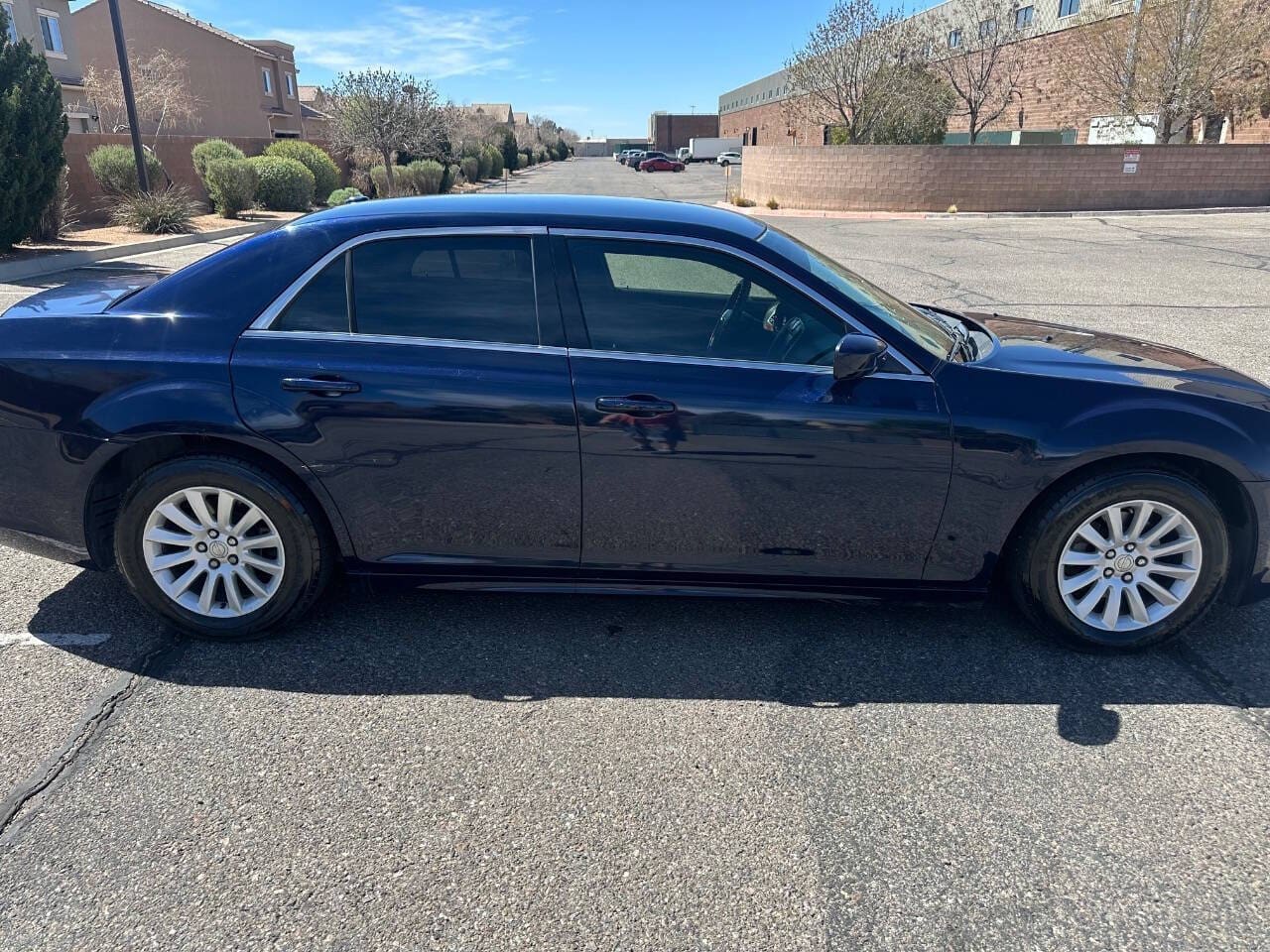 2013 Chrysler 300 - Image 6