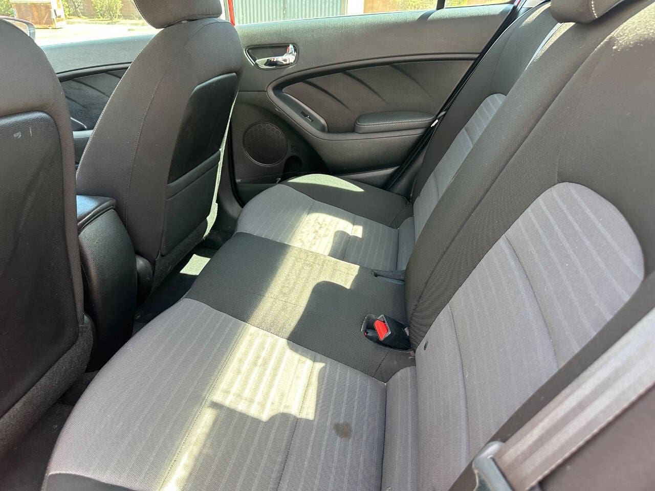 2018 Kia Forte - Image 11