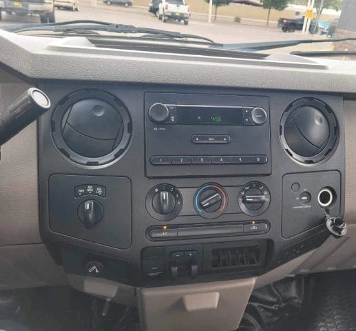 2008 Ford F350 Super Duty Super Cab - Image 9