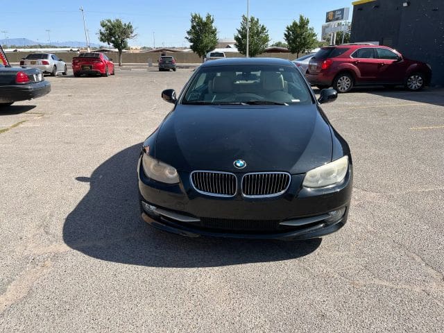 2011 BMW 3 Series - Image 5