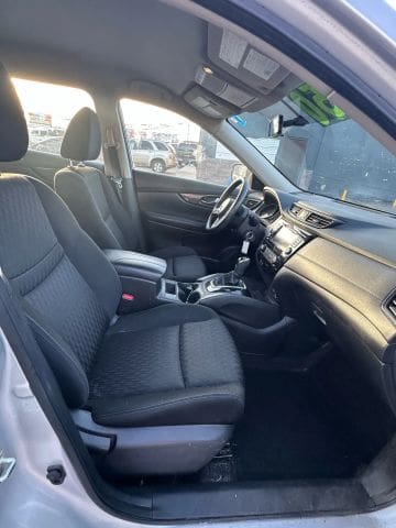 2018 Nissan Rogue - Image 9