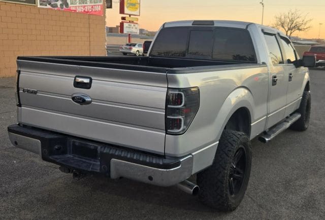 2013 Ford F150 SuperCrew Cab - Image 4