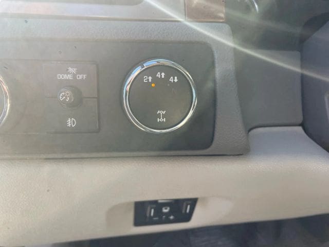 2012 Chevrolet Silverado 3500 HD Crew Cab - Image 13