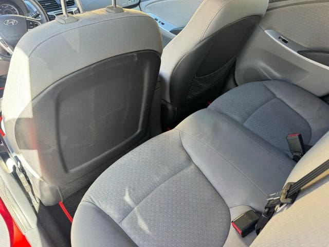 2012 Hyundai Accent - Image 6