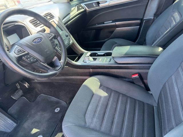 2020 Ford Fusion - Image 5