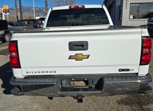 2015 Chevrolet Silverado 1500 Crew Cab - Image 4