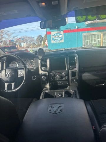 2014 Ram 1500 Crew Cab - Image 9