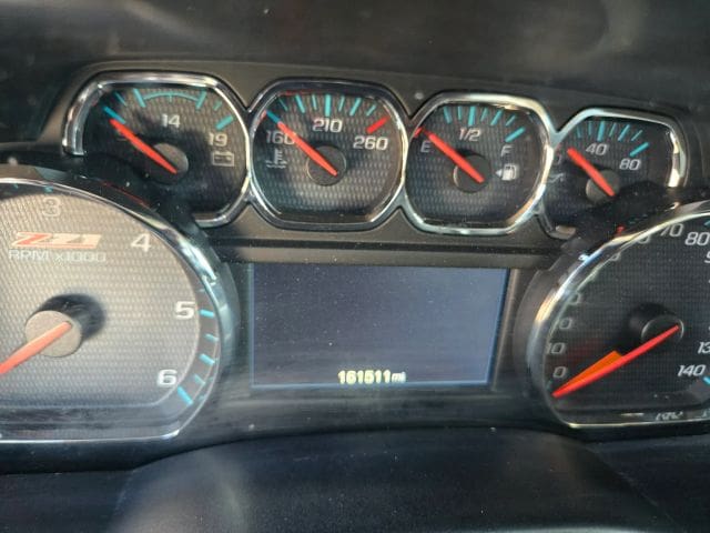 2015 Chevrolet Silverado 1500 Crew Cab - Image 10