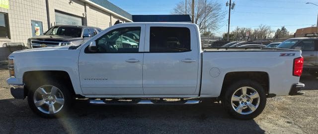 2015 Chevrolet Silverado 1500 Crew Cab - Image 2