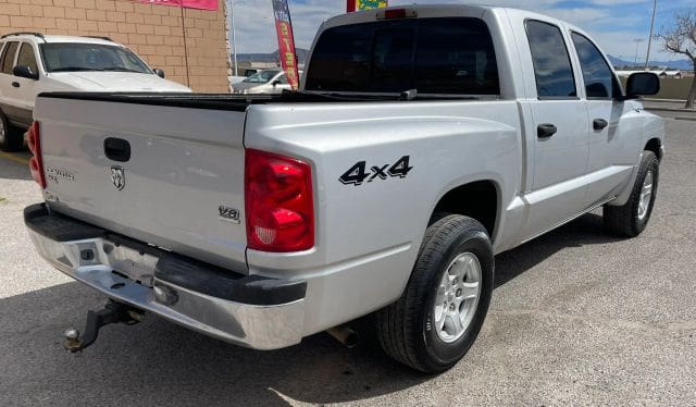 2006 Dodge Dakota Quad Cab - Image 3