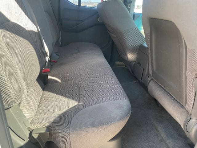 2014 Nissan Frontier Crew Cab - Image 11