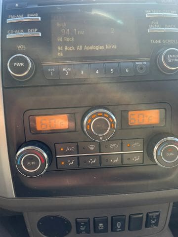 2014 Nissan Frontier Crew Cab - Image 8