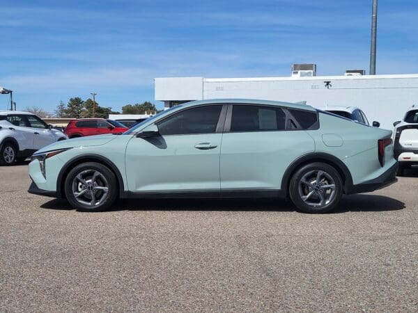 2025 Kia K4
