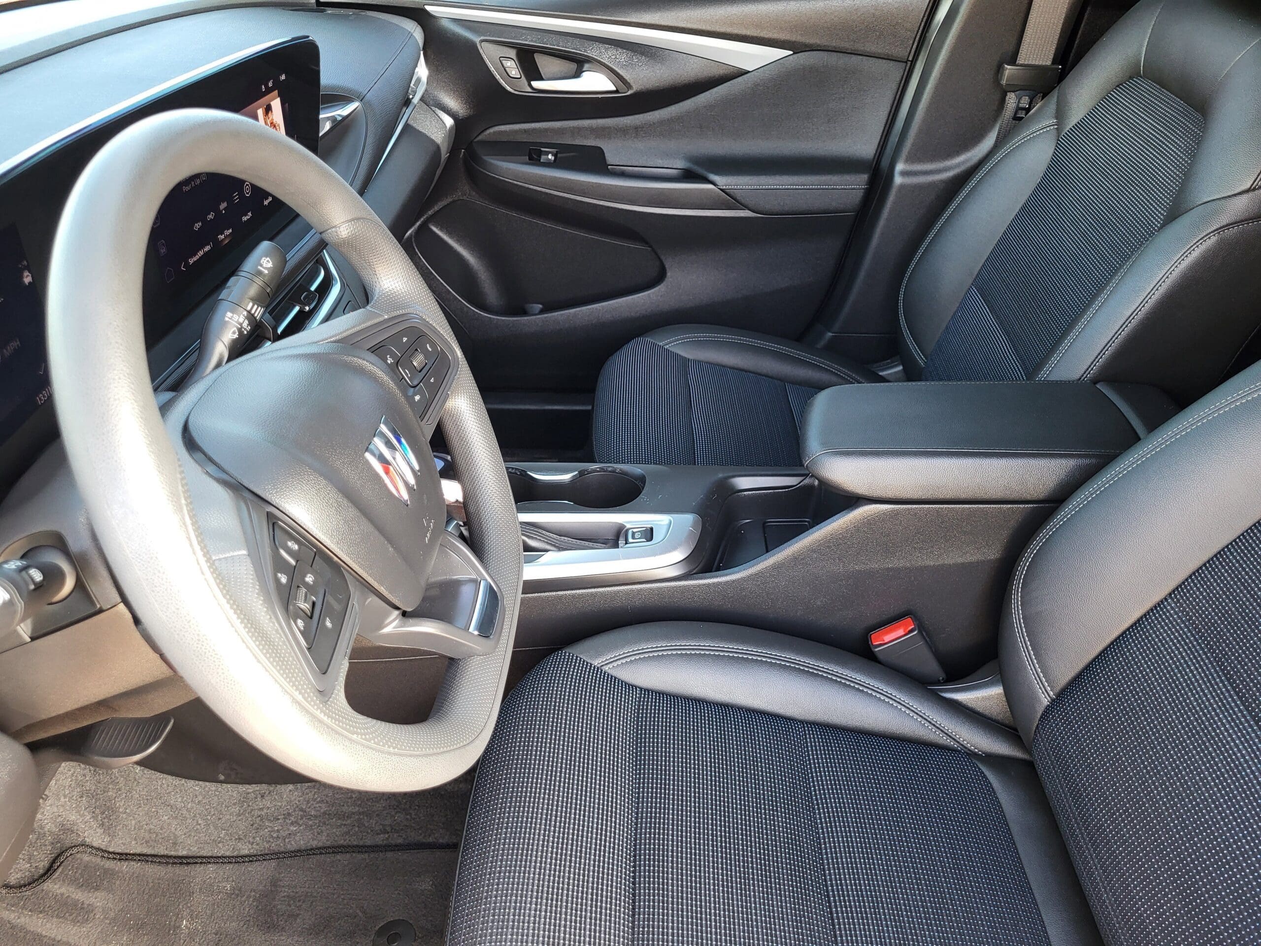 2025 Buick Envista - Image 14