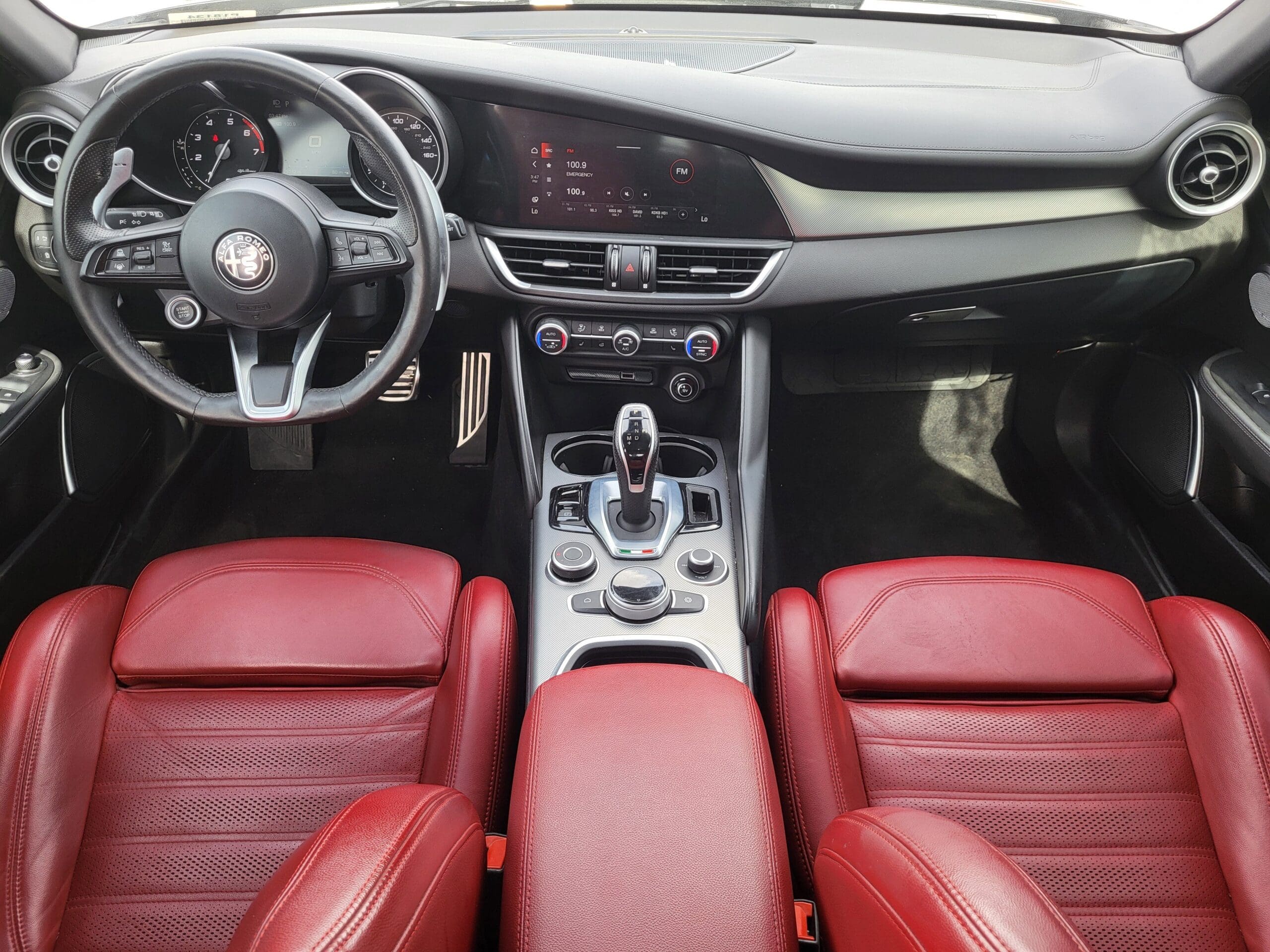 2023 Alfa Romeo Giulia - Image 20