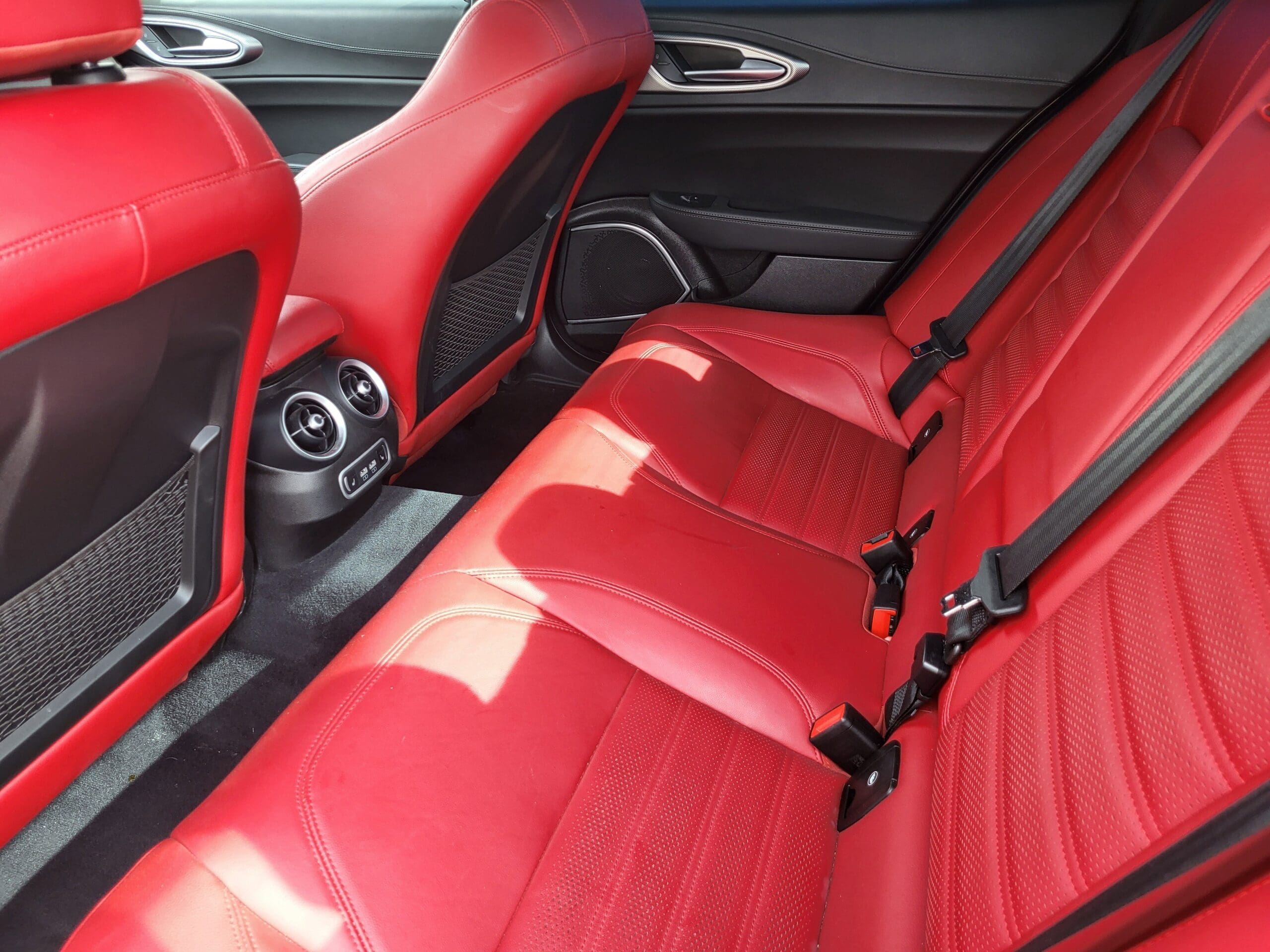 2023 Alfa Romeo Giulia - Image 21