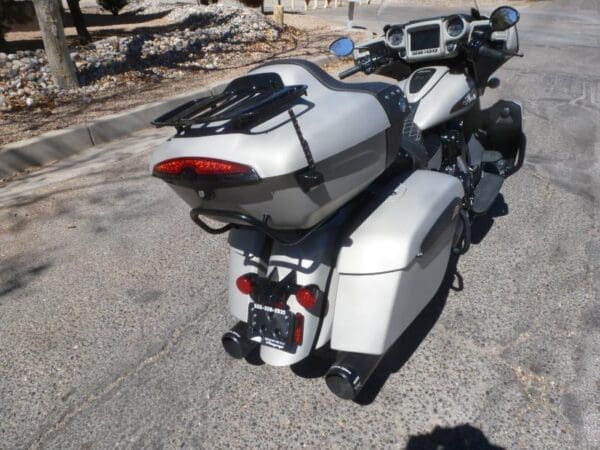 2022 Indian Roadmaster Dark Horse