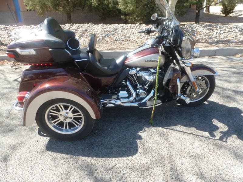 2018 Harley-Davidson FLHTCUTG - Image 2