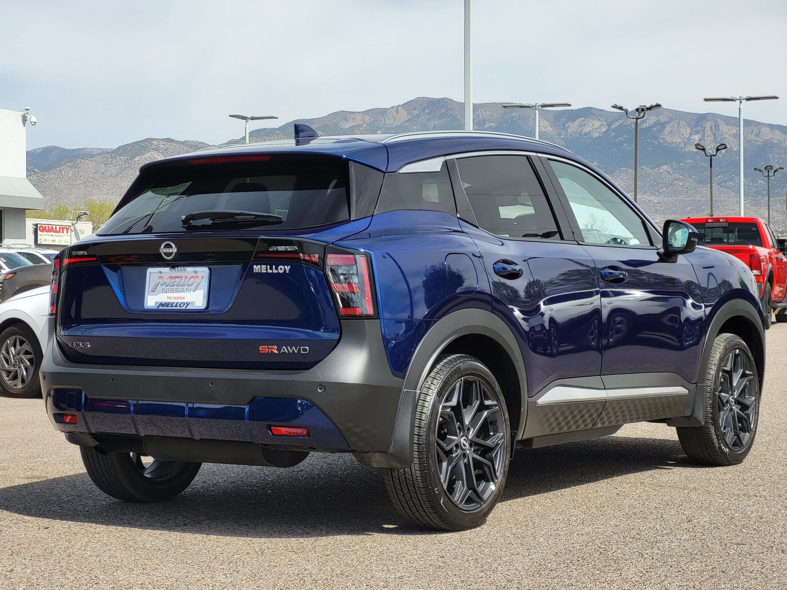 2025 Nissan Kicks - Image 4