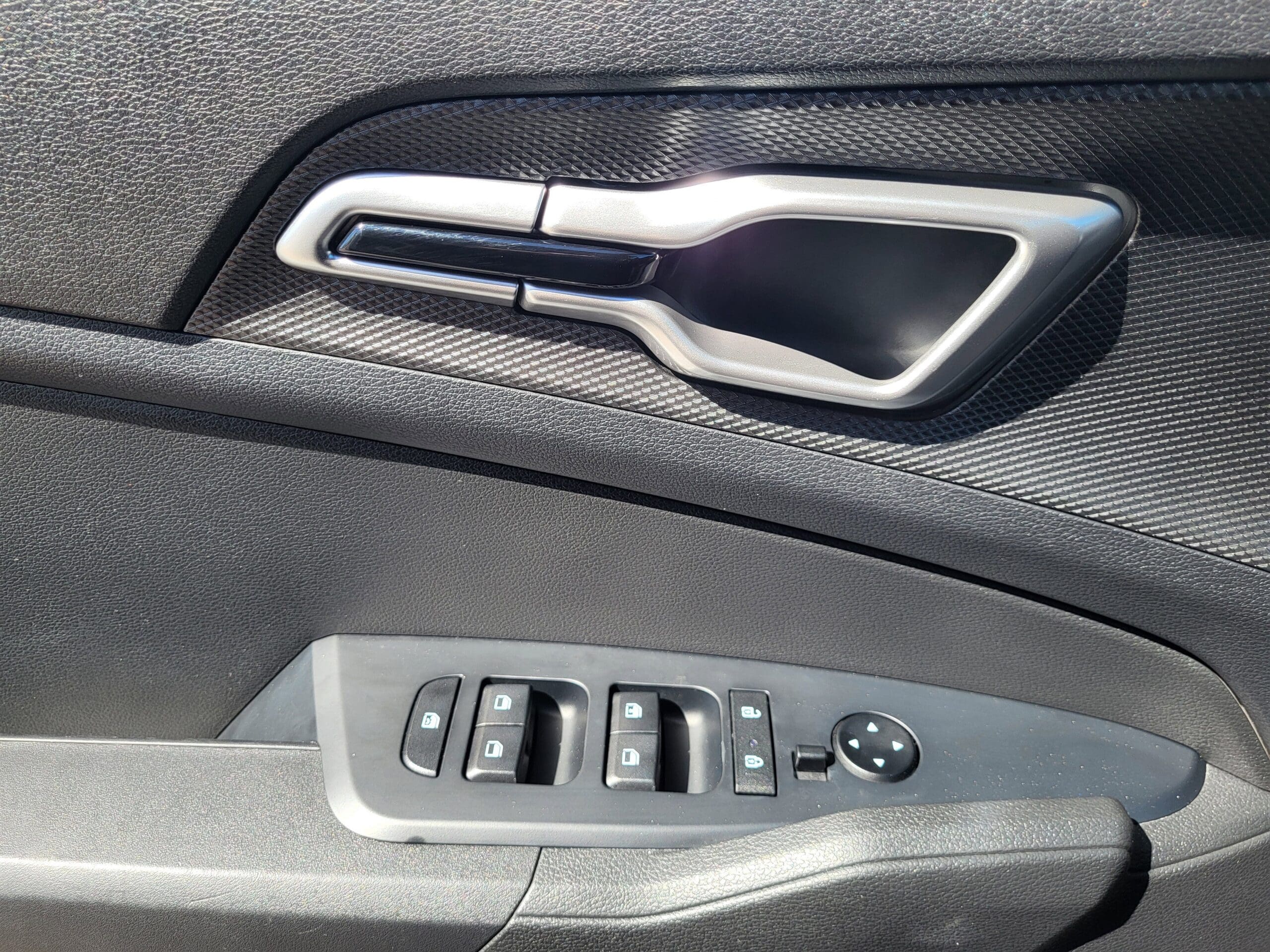 2023 Kia Sportage - Image 17