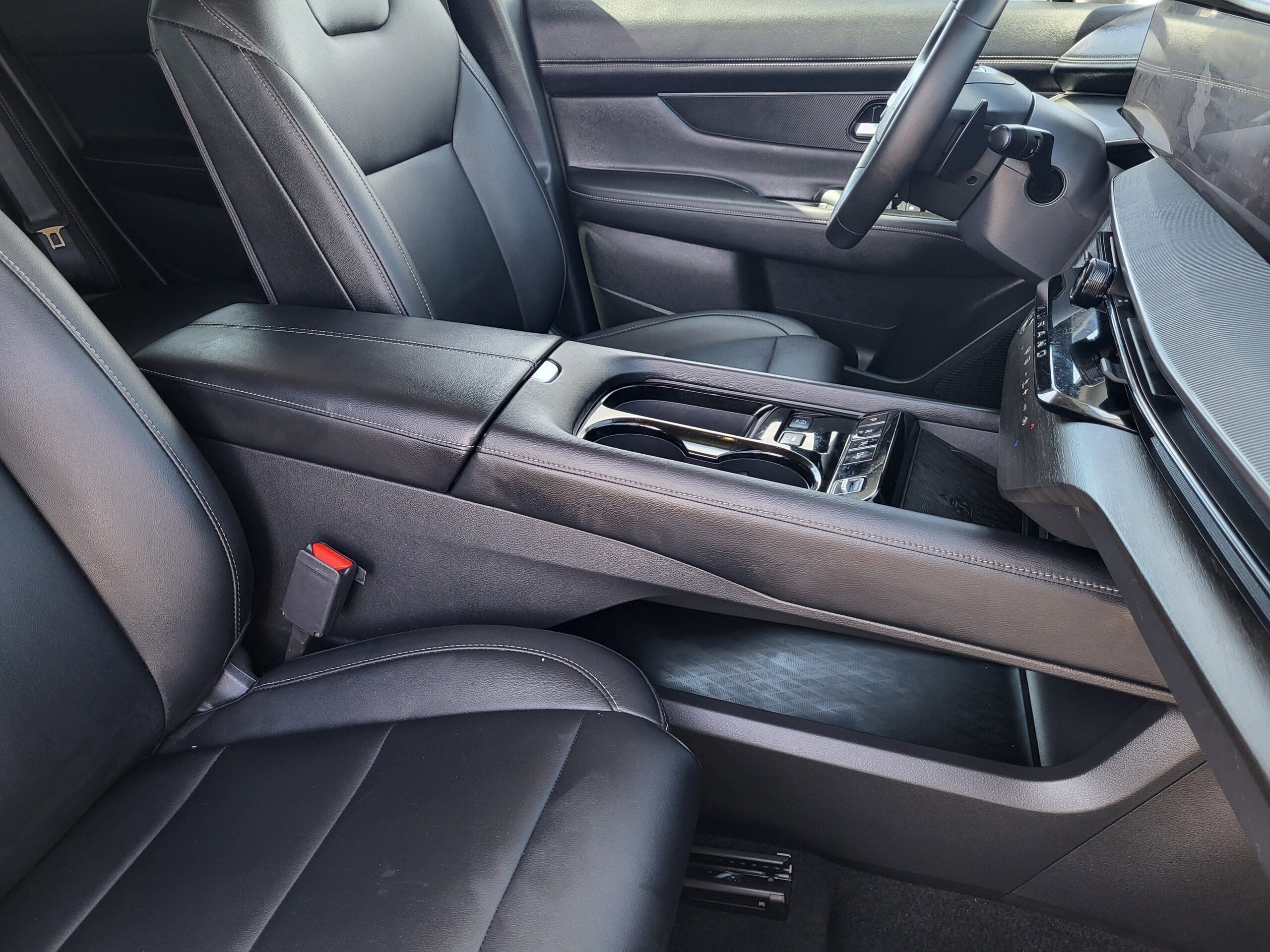 2025 Nissan Murano - Image 10