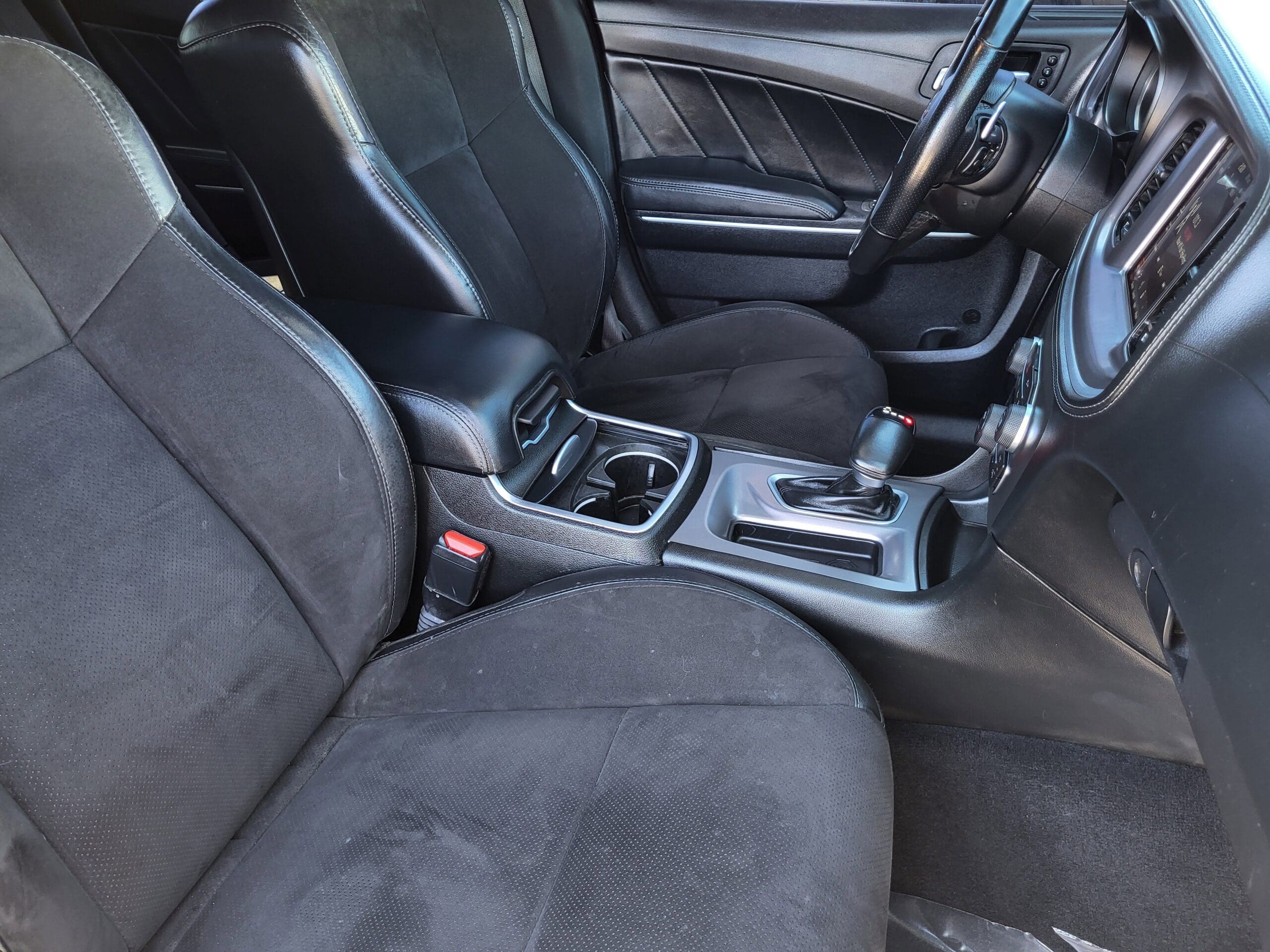 2022 Dodge Charger - Image 9