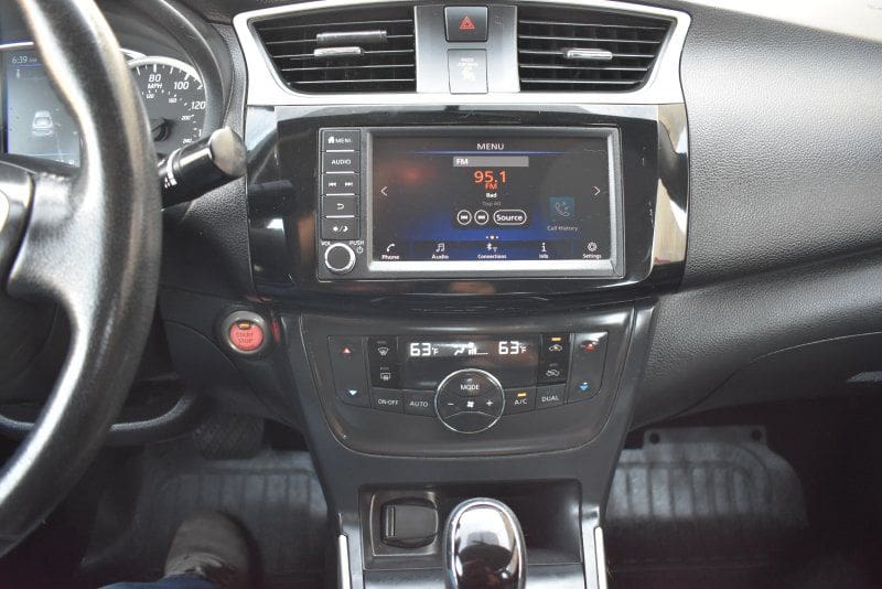 2019 Nissan Sentra - Image 11