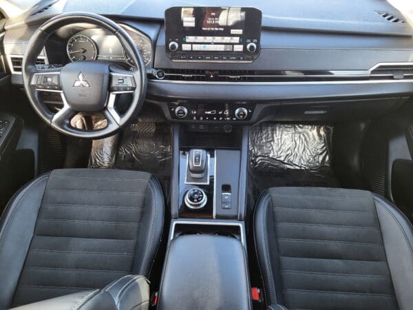 2024 Mitsubishi Outlander